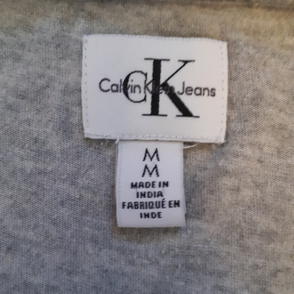 Gray Calvin Klein T shirt - Picture 6 of 8